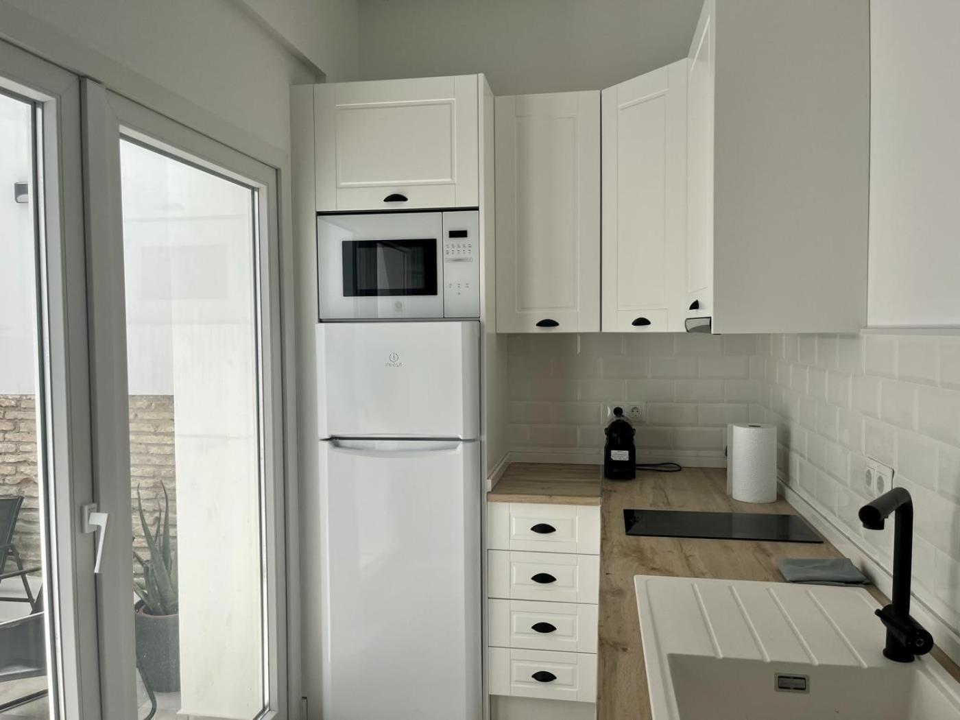 Апартаменты Cd-P Loft, New Charming Loft With Private Patio, Center, Quite Neighborhood Малага Экстерьер фото